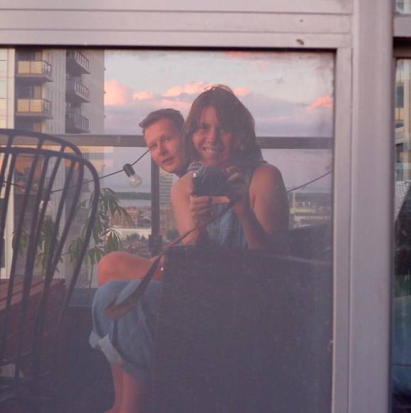 Meet your Posher, Laura - Picture 1 of 1